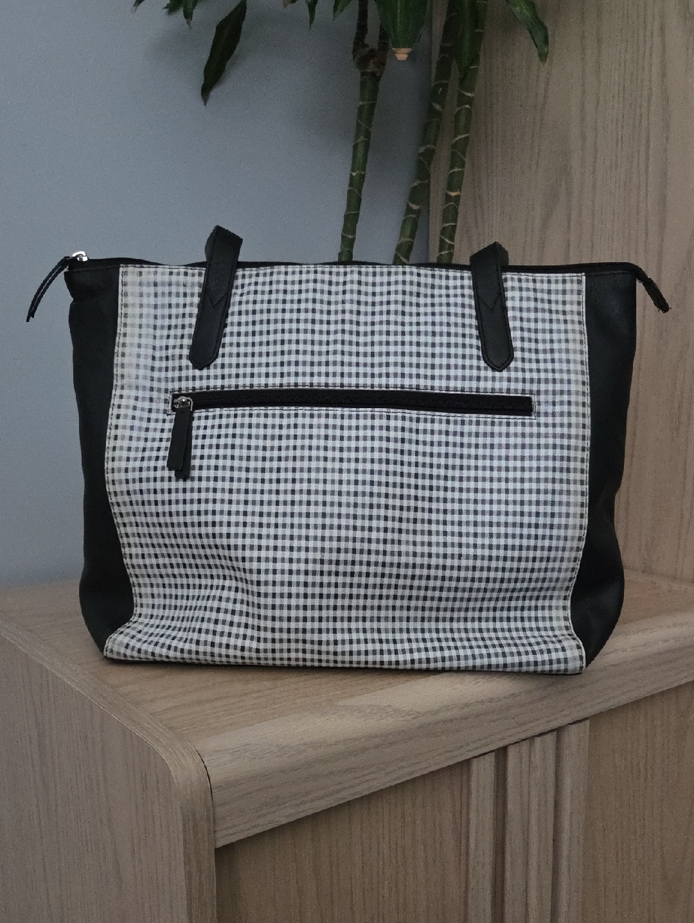 Criale Black Leather Shoulder Tote w Black & White Gingham Front